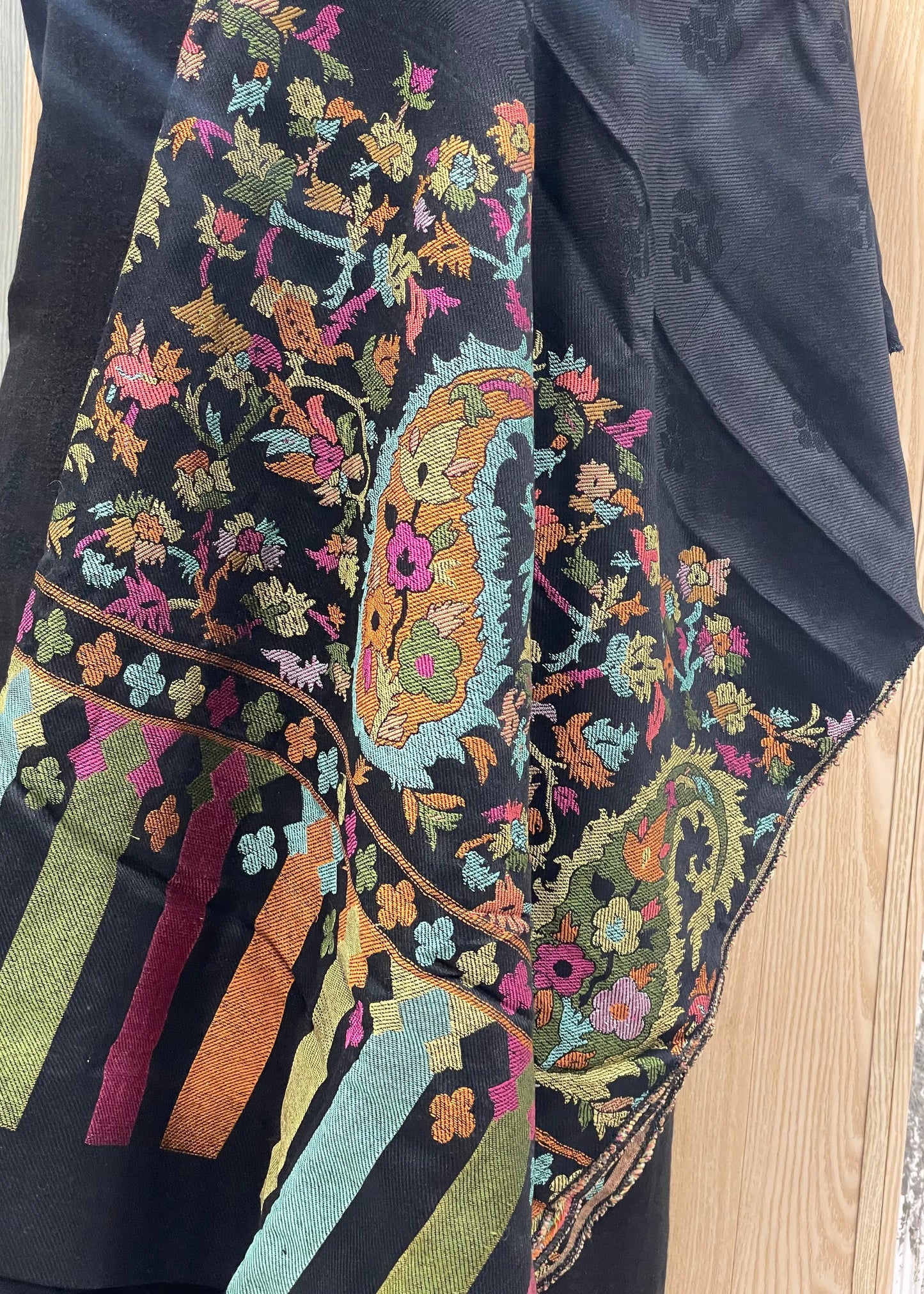 PERSIAN WOOL SWATI WINTER PRINTED 3PC SUIT (Black)