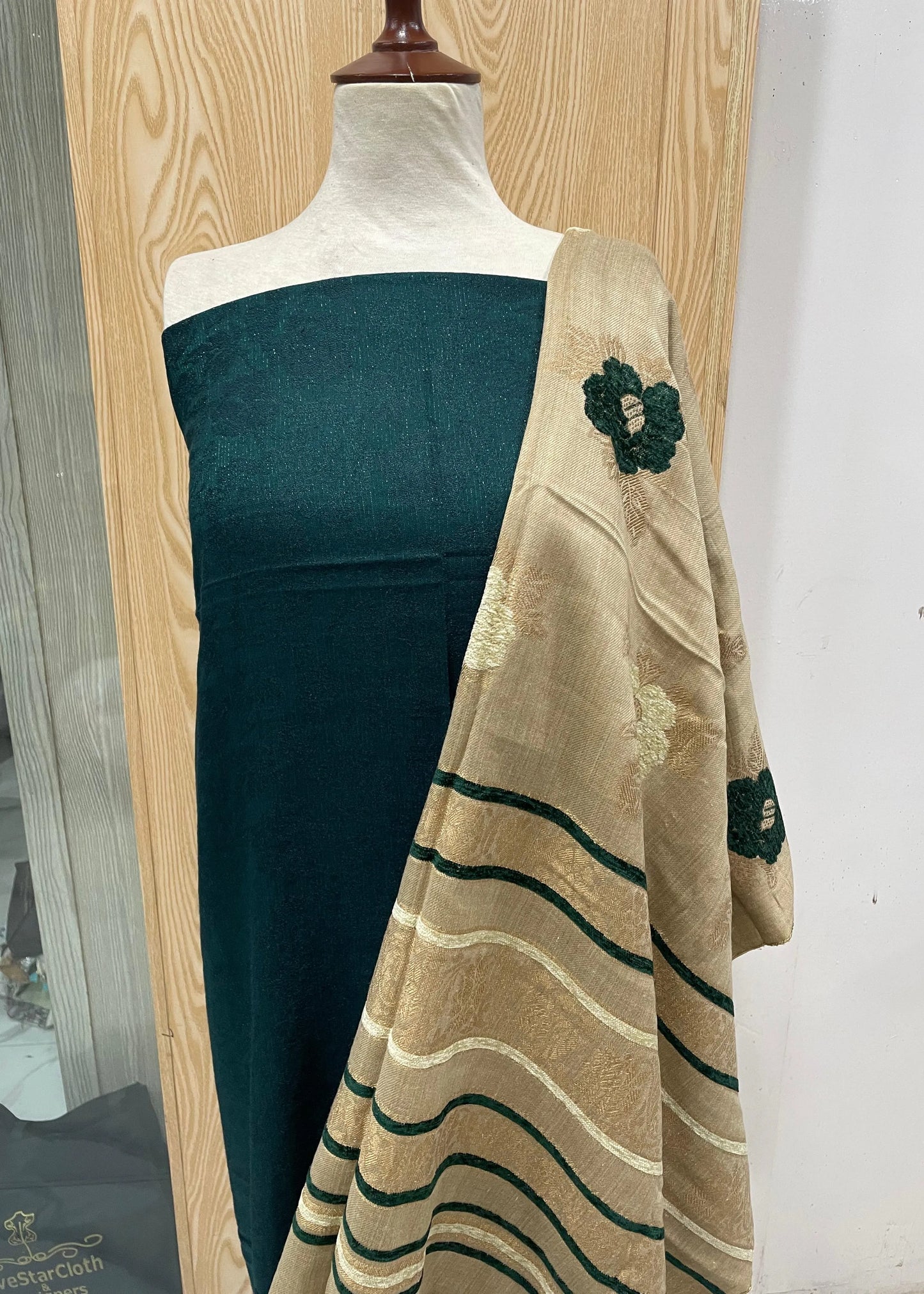 PERSIAN WOOL WINTER PRINTED 3PC SUIT WITH SWATI SHWAL (Green)