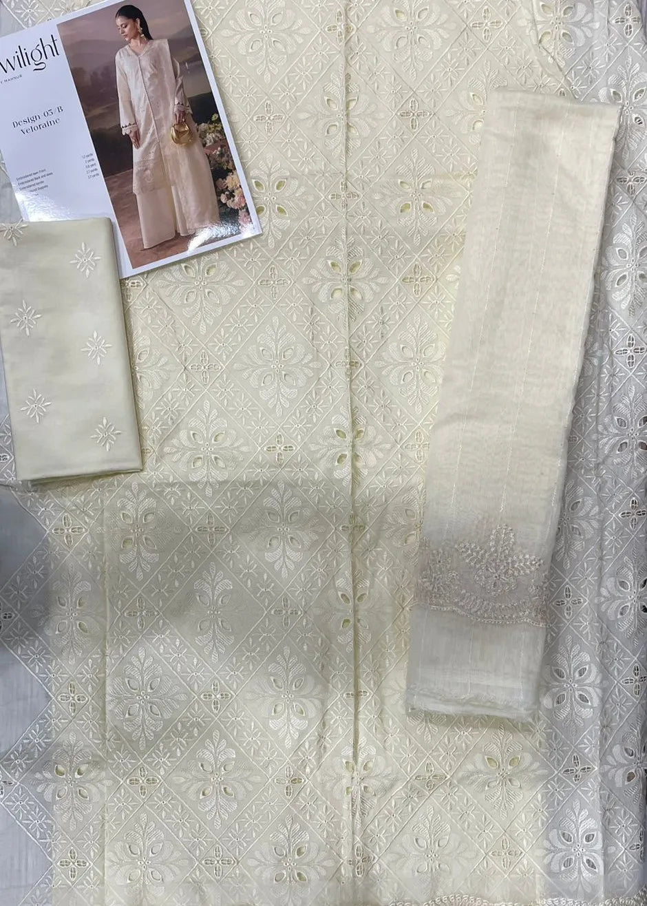 TWILIGHT BY MAHNUR SUMMER LUXURY LAWN COLLECTION VELORAINE D-05/B | ✅ 100% Original