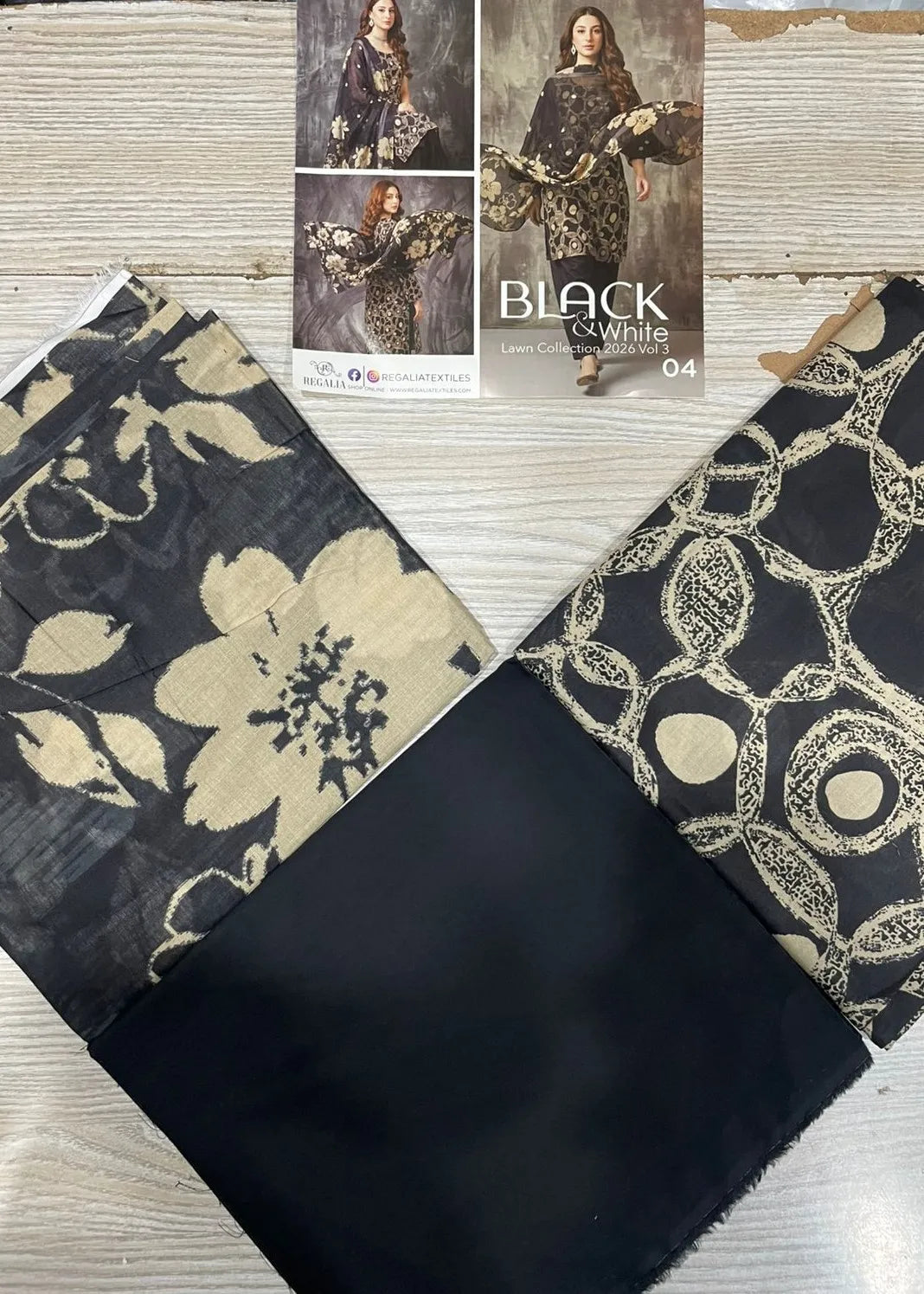BLACK AND WHITE LAWN COLLECTION VOLUME 3 D-04