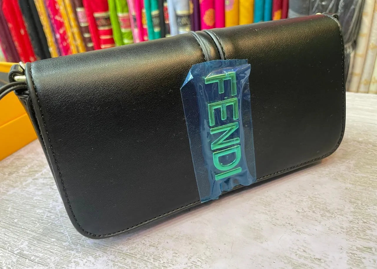 FENDI CROSSBODY SHOULDER BAG GIFT PACK FOR WOMAN BLCAK COLOR