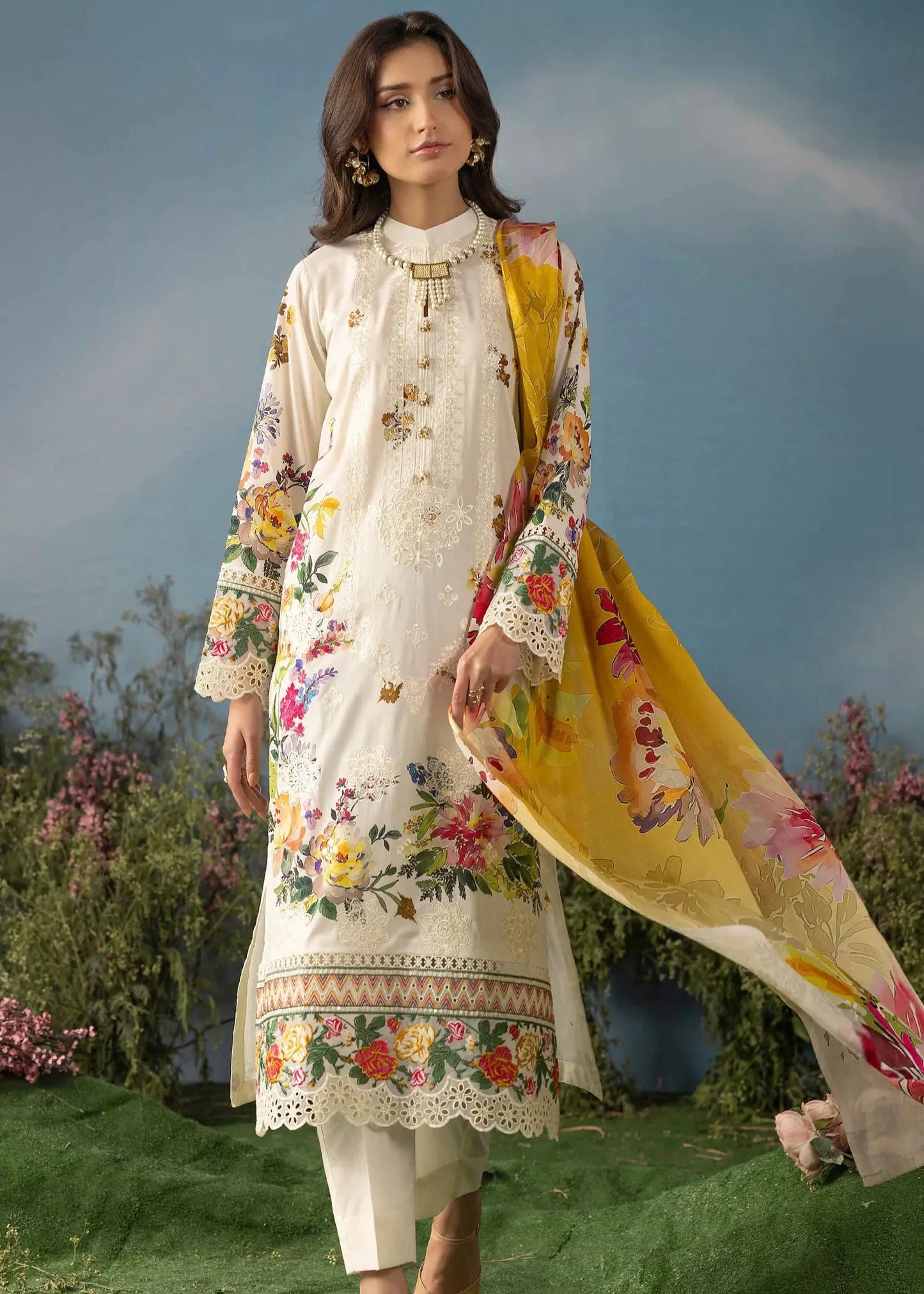 BUTTERFLY BY RIAZ ARTS PRINTED AND EMBROIDERED LAWN D-05| ✅ 100% Original