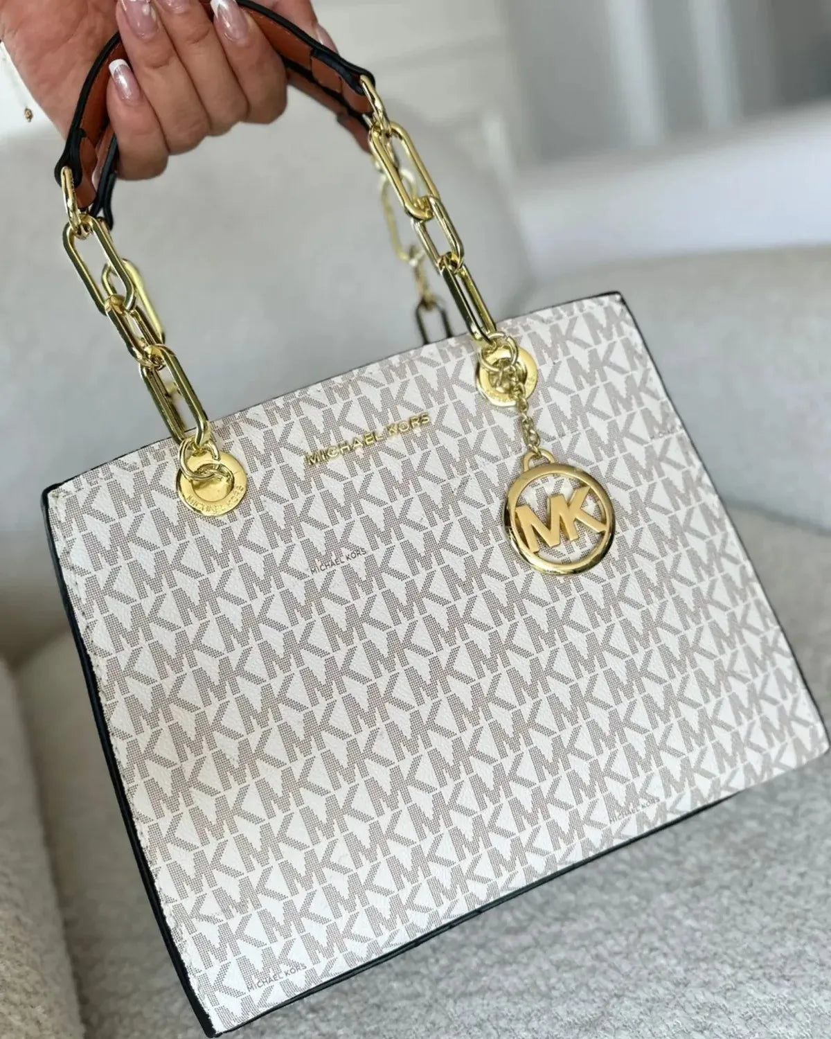 MICHAEL KORS MK SHOULDER BAG & HAND BAG FOR WOMAN WHITE COLOR
