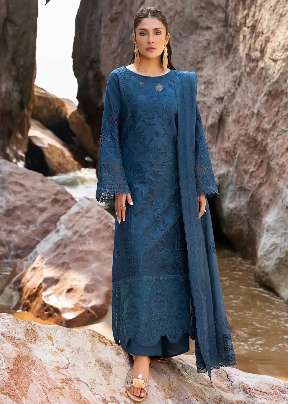 SIRENE BY MAHNUR LUXURY 3PC LAWN '26 D-3 A | ✅ 100% Original