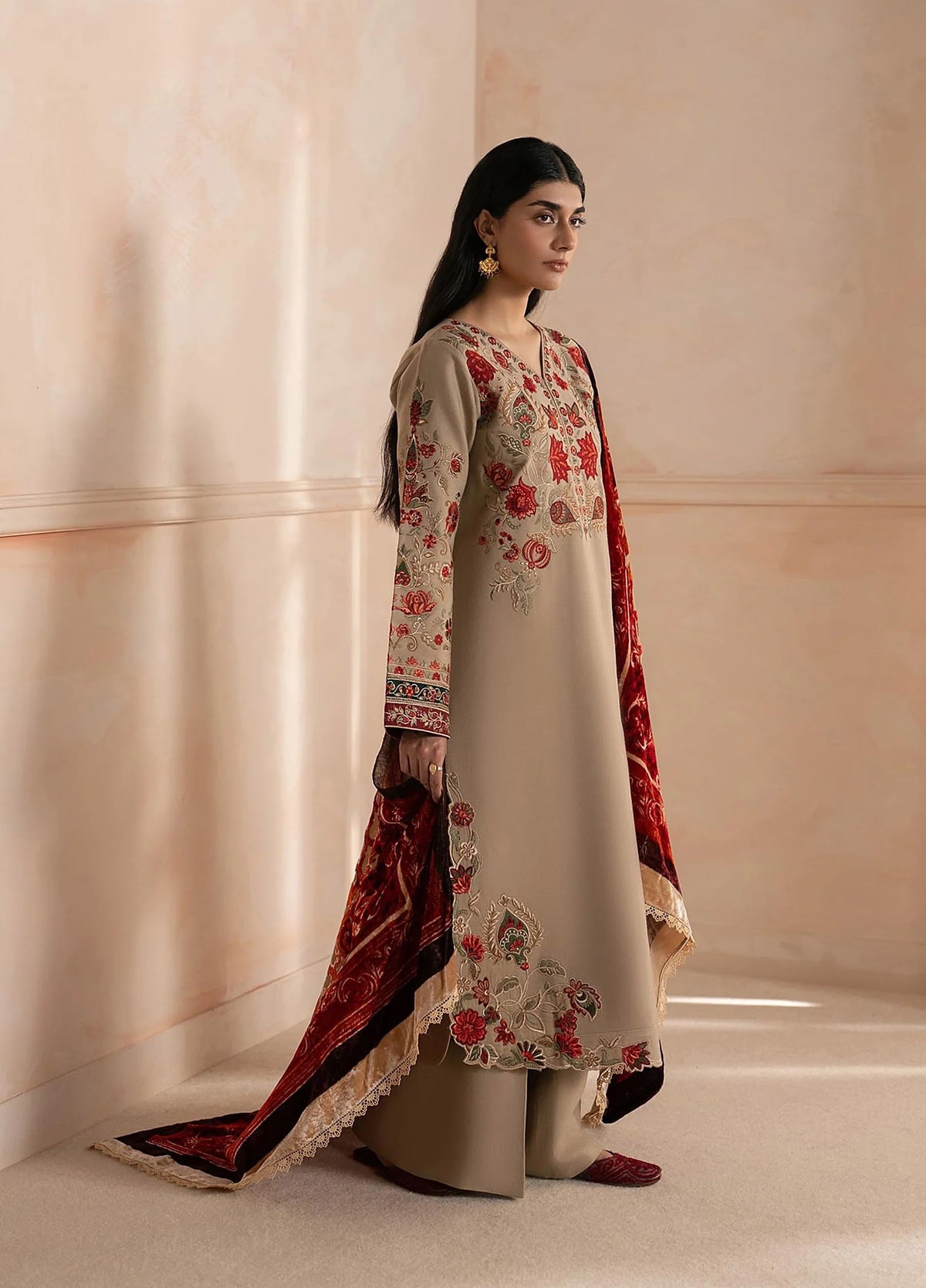 RajBari Exclusive Shawl Unstitched Embroidered Palachi 3 Piece Suit RB26UES 07 - Winter Collection