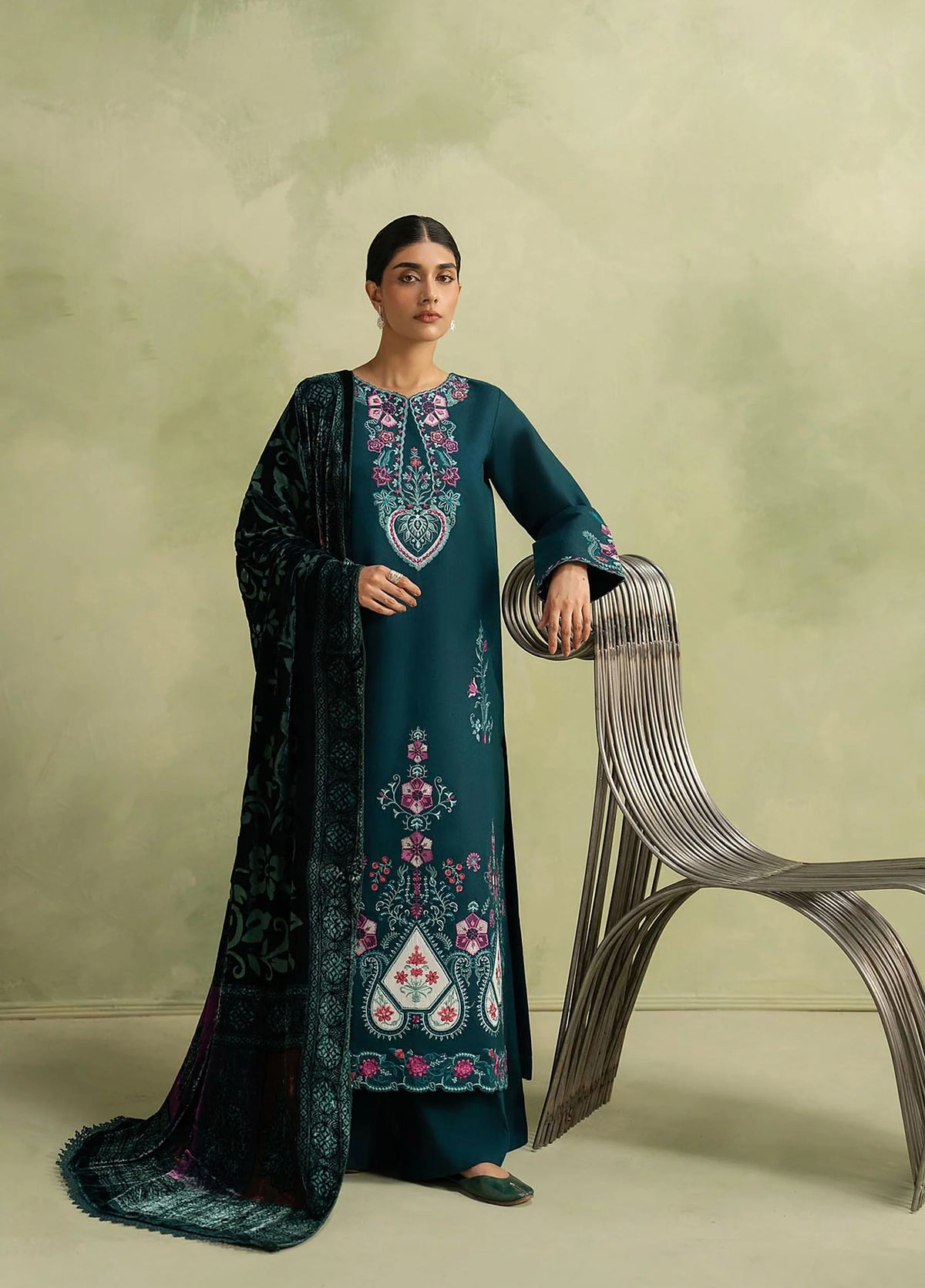RajBari Exclusive Shawl Unstitched Embroidered Palachi 3 Piece Suit RB26UES 08 - Winter Collection