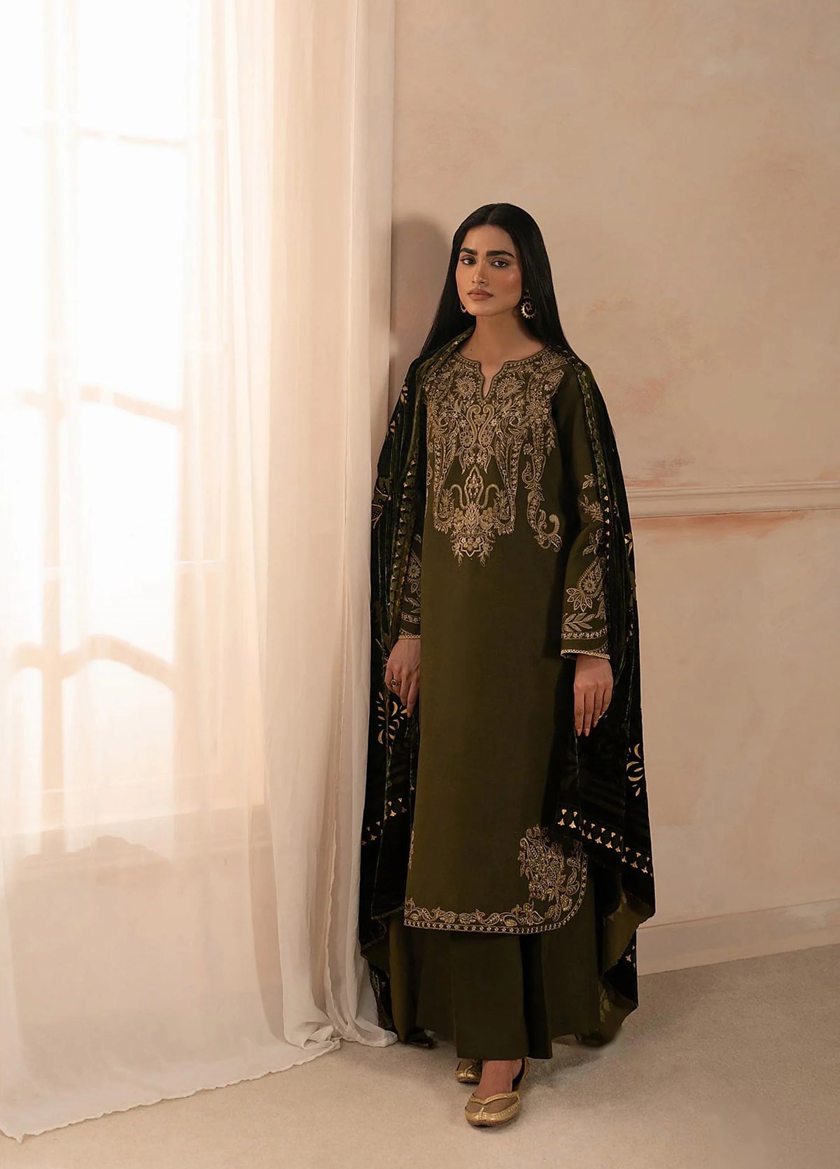 RajBari Exclusive Shawl Unstitched Embroidered Khaddar 3 Piece Suit RB26UES 12 - Winter Collection