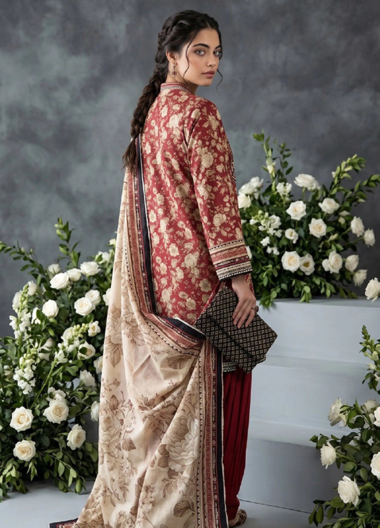 SALINA DOBBY BY REGALIA TEXTILES UNSTITCHED PRINTED LAWN 3 PIECE SUIT D-04
