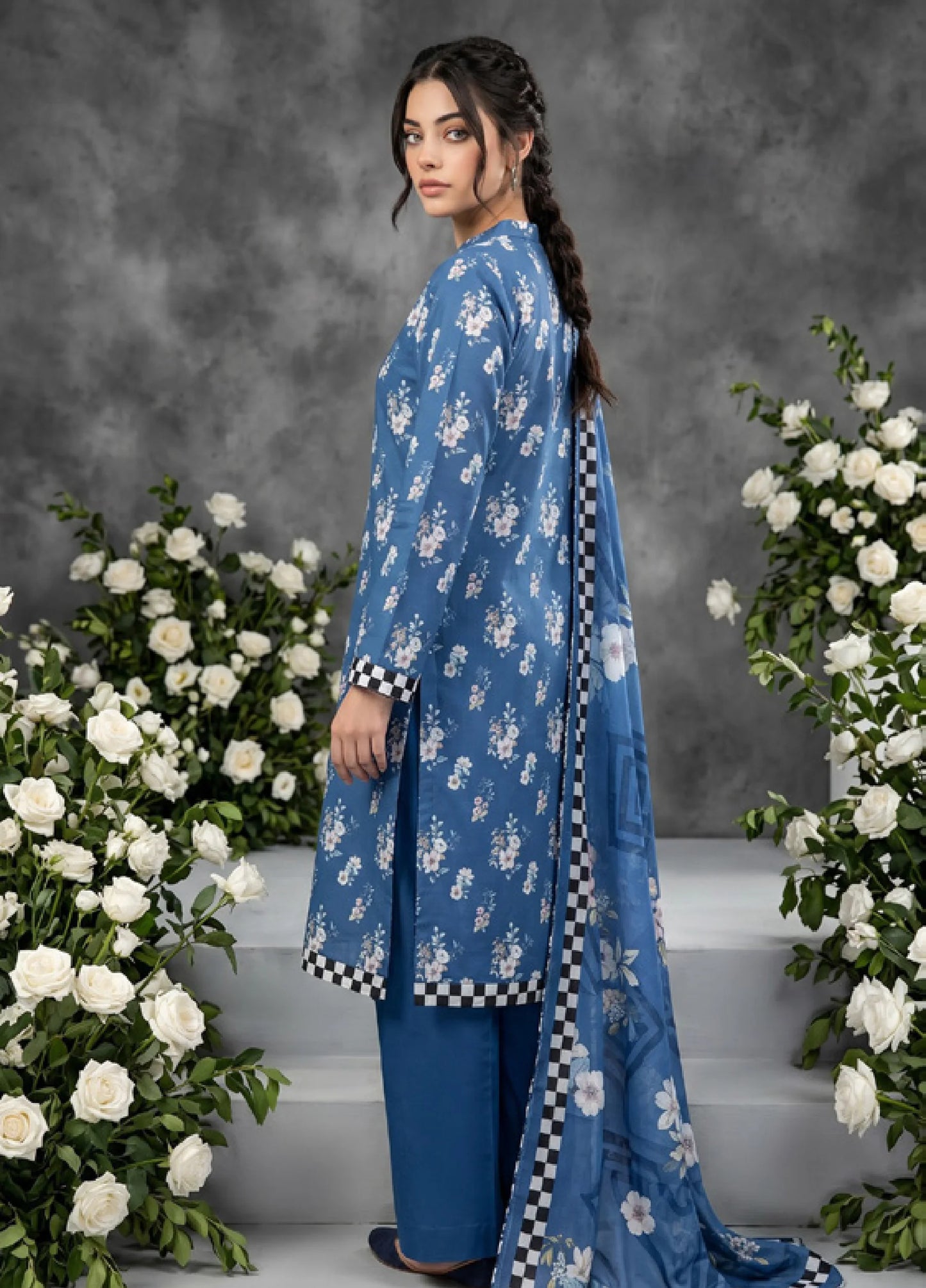SALINA DOBBY BY REGALIA TEXTILES UNSTITCHED PRINTED LAWN 3 PIECE SUIT D-05