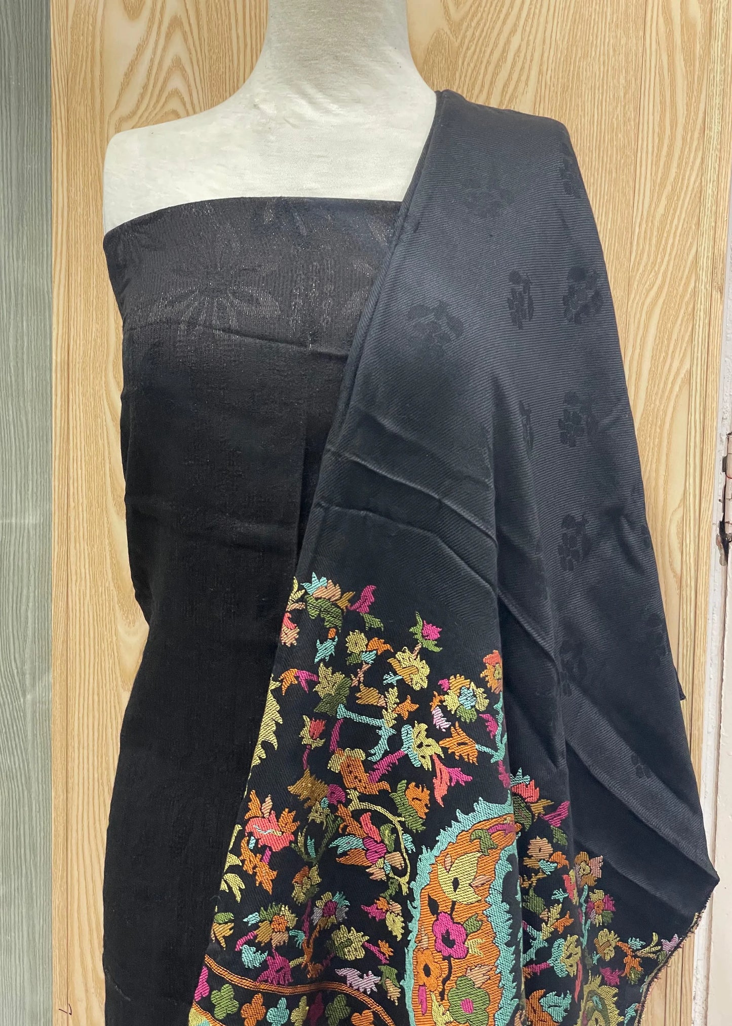 PERSIAN WOOL SWATI WINTER PRINTED 3PC SUIT (Black)