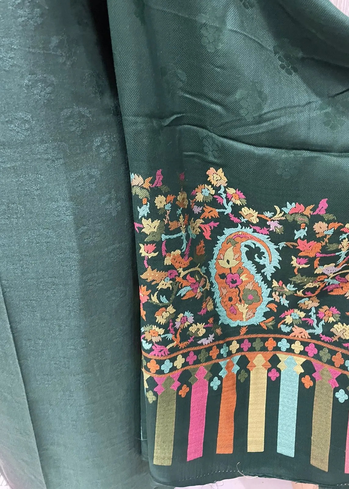 PERSIAN WOOL SWATI WINTER PRINTED 3PC SUIT (Green)