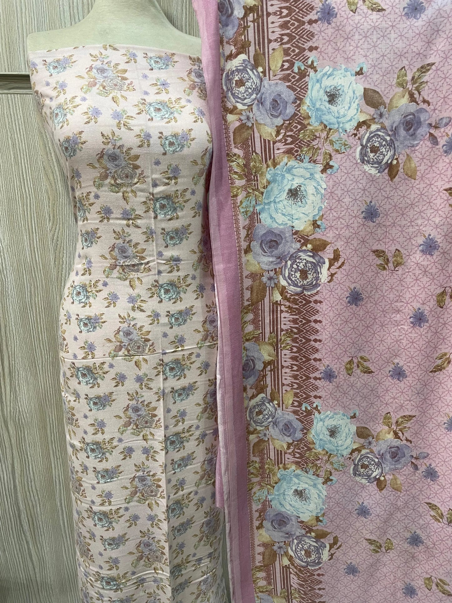 PERSIAN WOOL WINTER PRINTED 3PC SUIT (Pink Shawl)