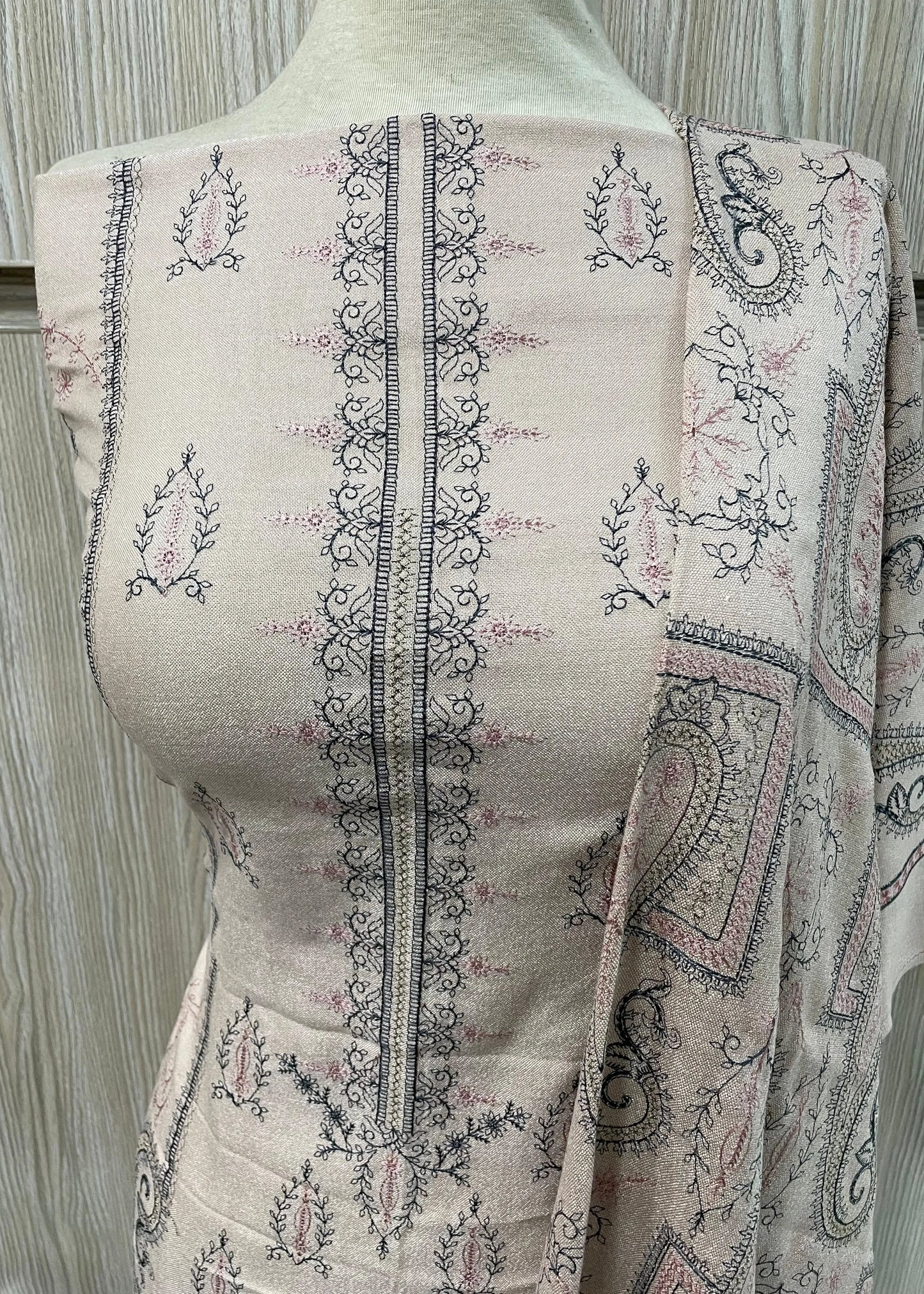 PERSIAN WOOL WINTER EMBROIDERED 3PC SUIT 4