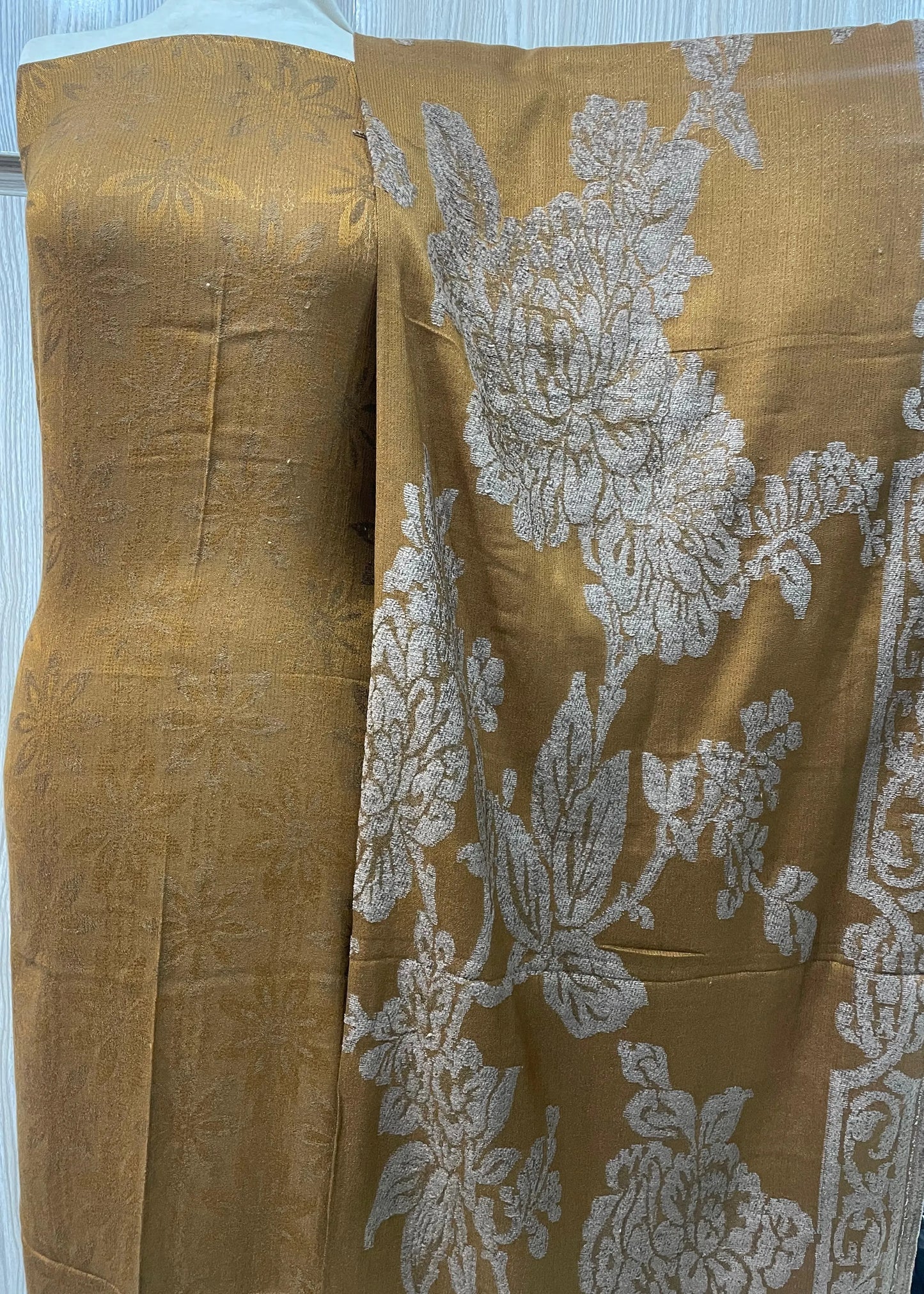 PERSIAN WOOL WINTER 3PC SUIT WITH PALACHI SHWAL (MUSTERED) SFD-02