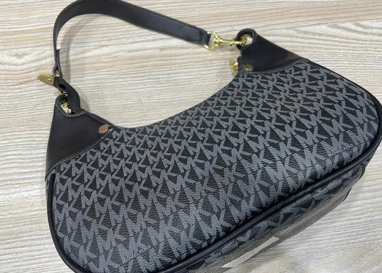 MICHAEL KORS MK HAND BAG FOR WOMAN BLACK COLOR