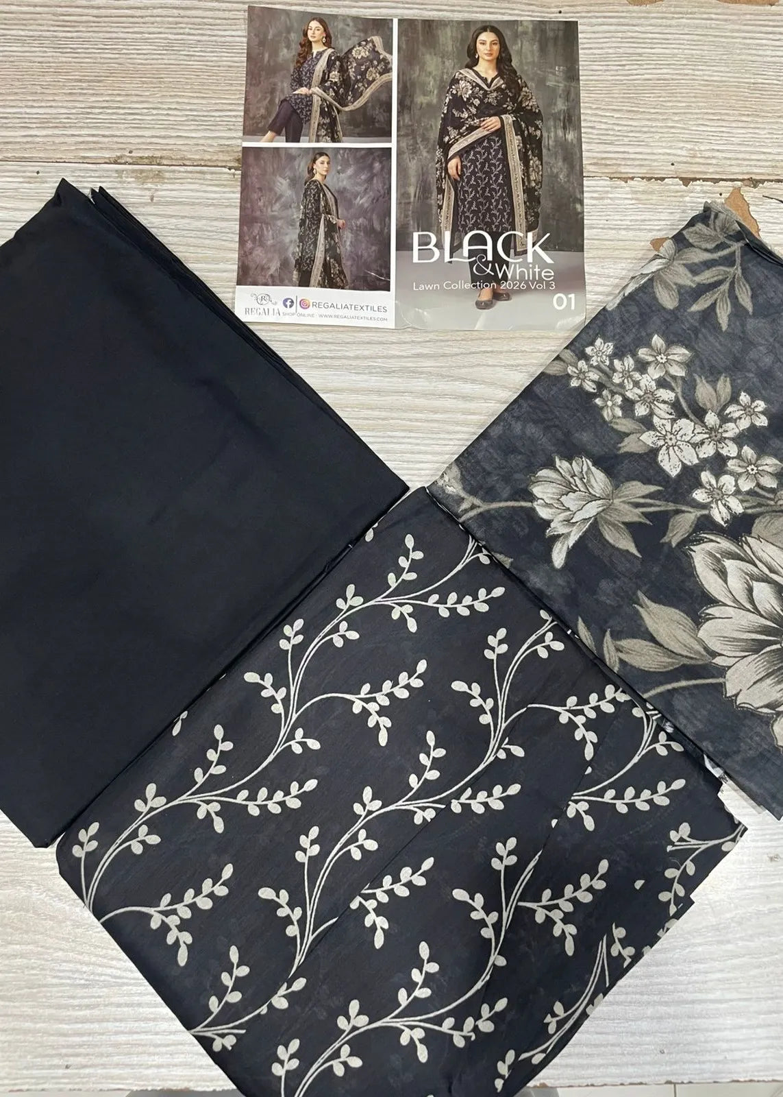 BLACK AND WHITE LAWN COLLECTION VOLUME 3 D-01