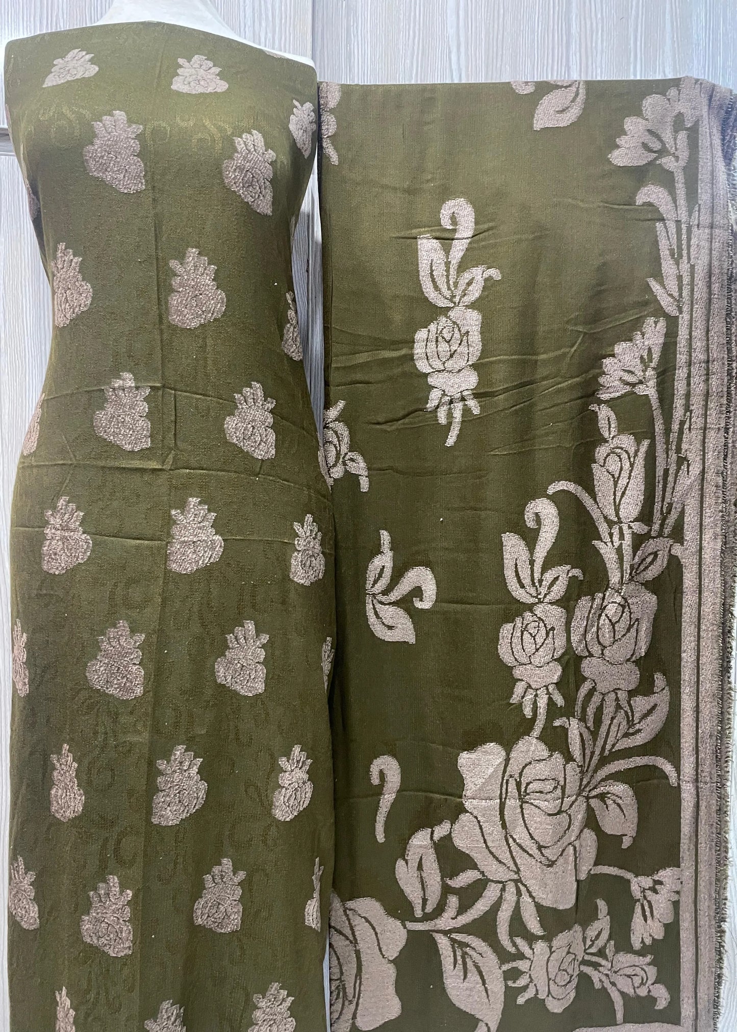 PERSIAN WOOL WINTER 3PC SUIT WITH PALACHI SHWAL (Olive Green)