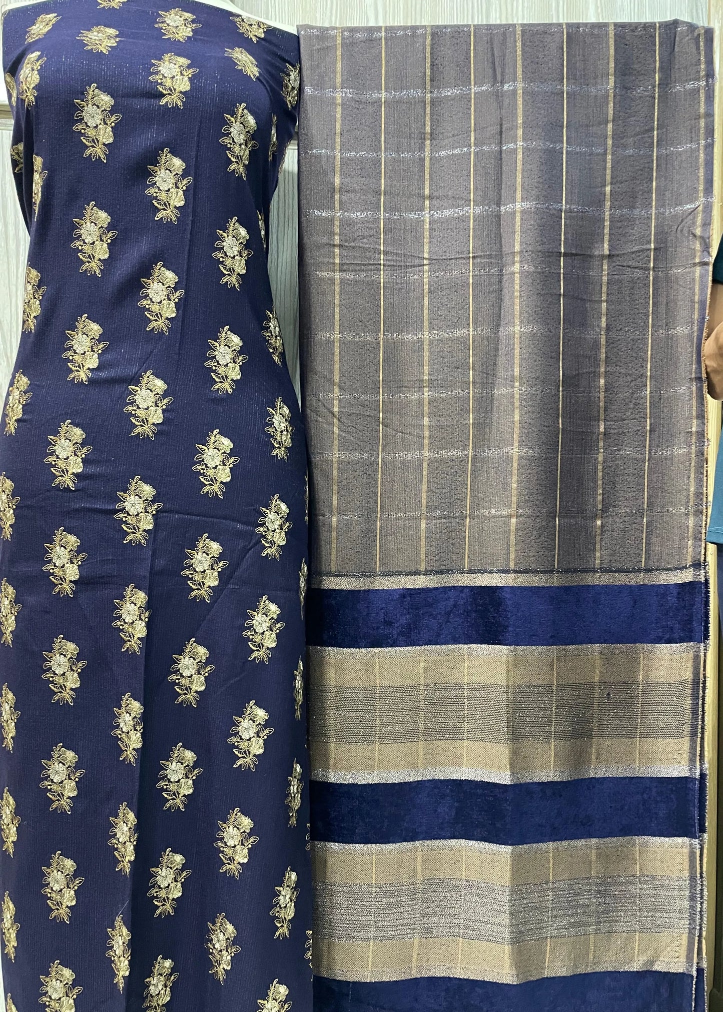 PERSIAN WOOL EMBROIDED WINTER 3PC SUIT WITH PALACHI SHWAL (Blue) PED-04